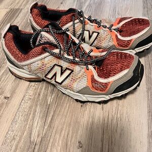810 ABZORB EX New Balance Mesh Trail Sneakers - TAN/Orange